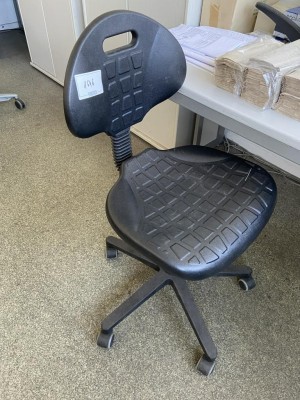 1 Arbeitsdrehstuhl